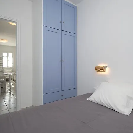 Aiolos With Private Veranda And Amazing Sea Views, Paros Vakantiehuis